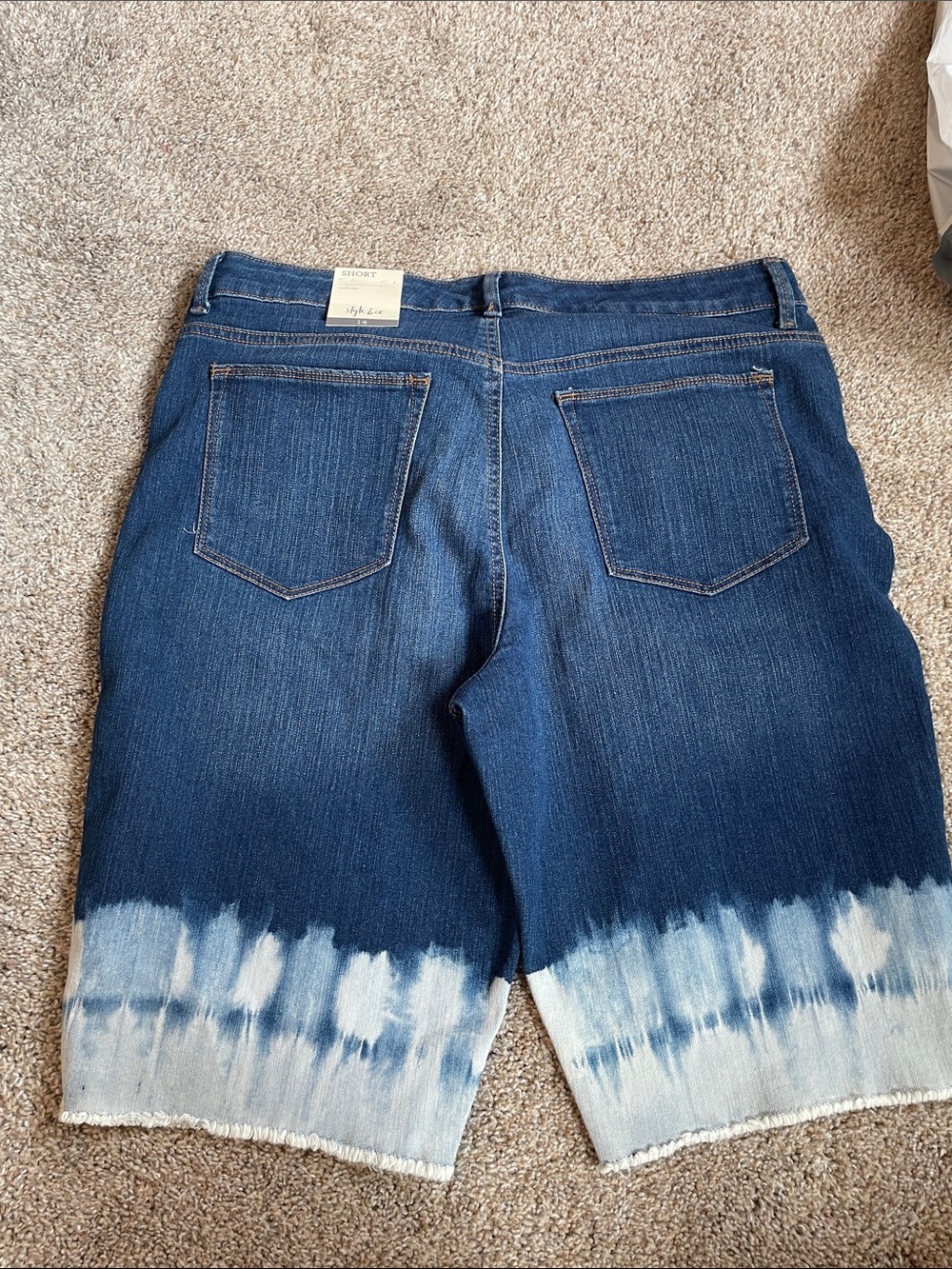NWT dip dye denim Bermuda shorts - Picture 6 of 7